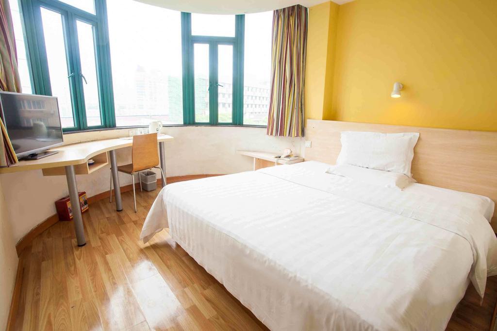 7Days Inn Luoyang Zhongzhou Road Hall Of Enlightened Rule Habitación foto